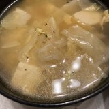 キャベツと豆腐のコンソメスープ